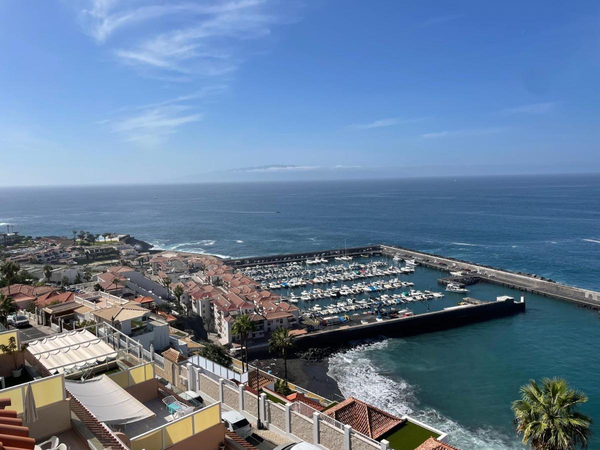 Apartment Gigantes In Front Of Sea